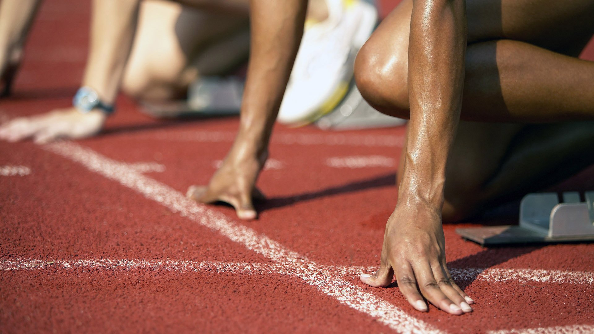 “社区儿童安全骑行课堂” 课后开展简单绕桩比赛